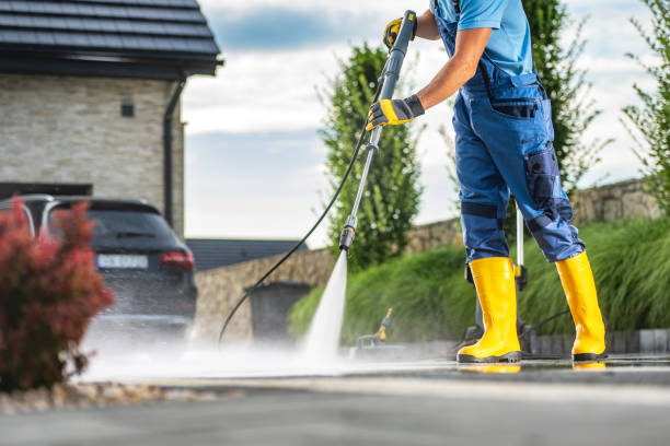 Best Garage Pressure Washing  in Bowmansville, PA